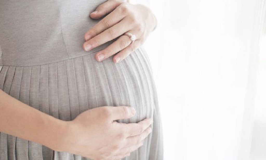 原PO後來更新表示爸媽願意妥協，讓孩子出生。(示意圖/Shutterstock)
