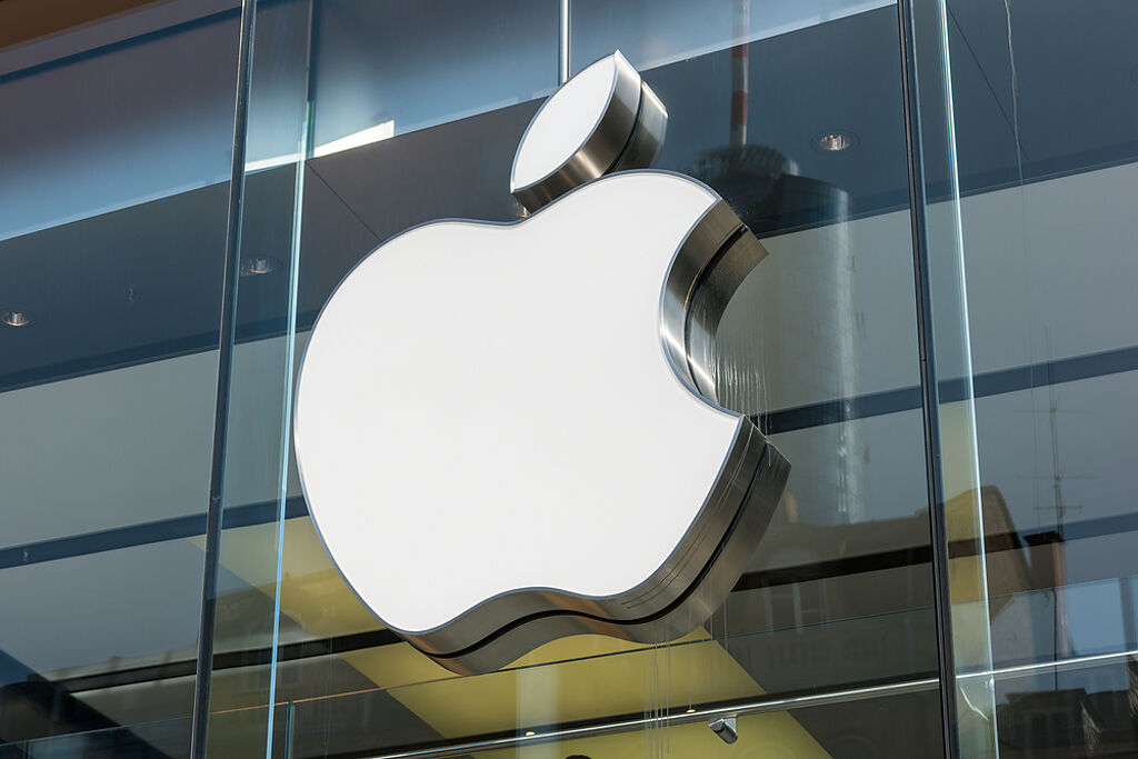 知名分析師認為蘋果會在iPhone 15系列將Lightning連接埠改為USB-C。（示意圖／shutterstock）