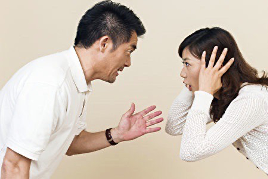為了養小孩問題引發夫妻爭吵。(示意圖/Shutterstock)
