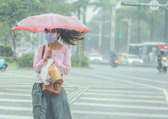 梅雨進尾聲 周末雨彈炸完就轉晴 氣象達人：颱風季將開跑