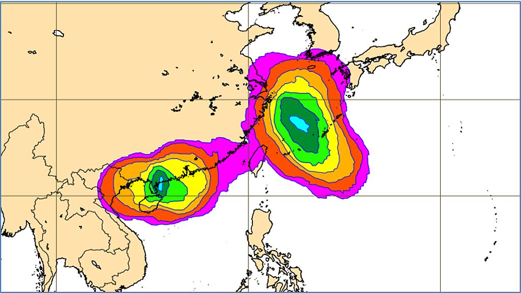 最新(28日20時)歐洲(ECMWF)系集模式，模擬下週一(4日20時)兩「熱帶擾動」成颱的機率皆已逐漸提高至70%左右(圖)；其位置分別在廣東海面及台灣東方海面。(翻攝自「三立準氣象· 老大洩天機」)


