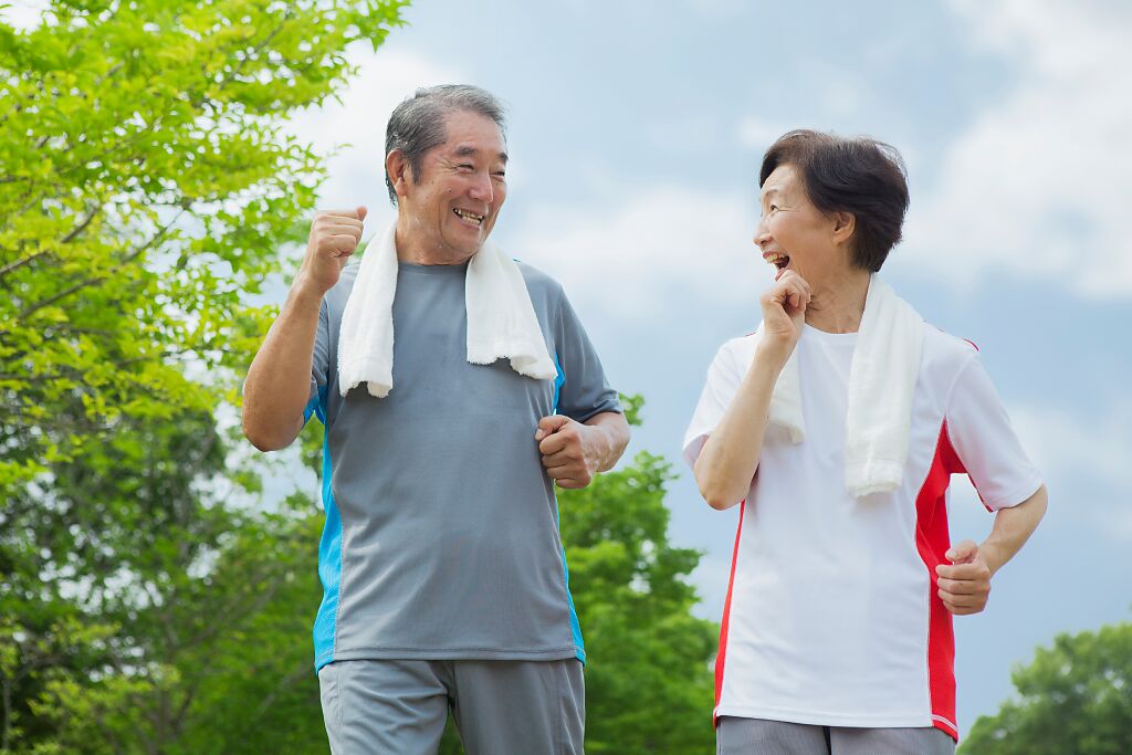50歲後 有運動就不會肌少症？醫破解3大迷思。(示意圖/Shutterstock)