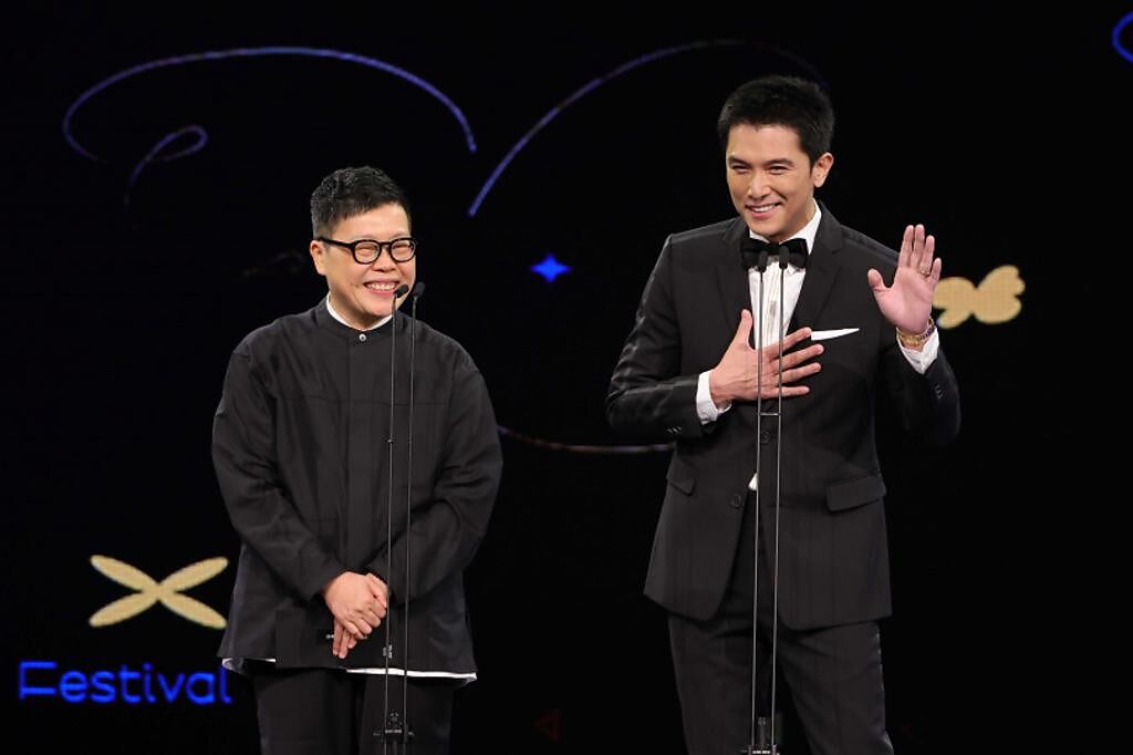 邱澤出席台北電影獎頒獎典禮，與葉如芬一起上台。（圖／台北電影節提供）