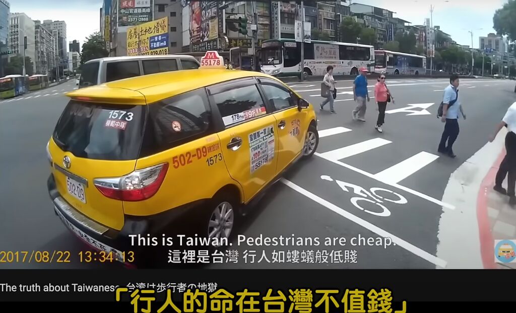 曾有日本人直言，「行人的命在台灣不值錢」。（圖／翻攝自Tristan H. 崔璀璨YouTube頻道）