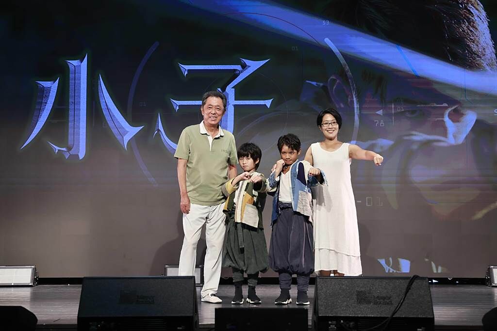 朱延平（左起）、釋小願、吳宗修、導演王毓琦5日為新片《小子》造勢。（星泰娛樂提供）