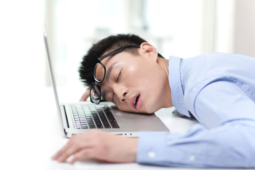 午睡對於健康的影響，引發越來越多的關注。（示意圖／Shutterstock）