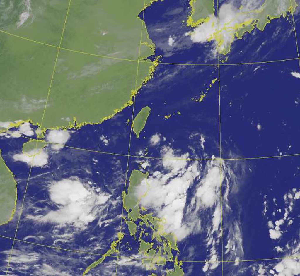 台灣東南方下周有熱帶擾動發展，往台灣巴士海峽靠近。圖為衛星雲圖。(翻攝自氣象局)