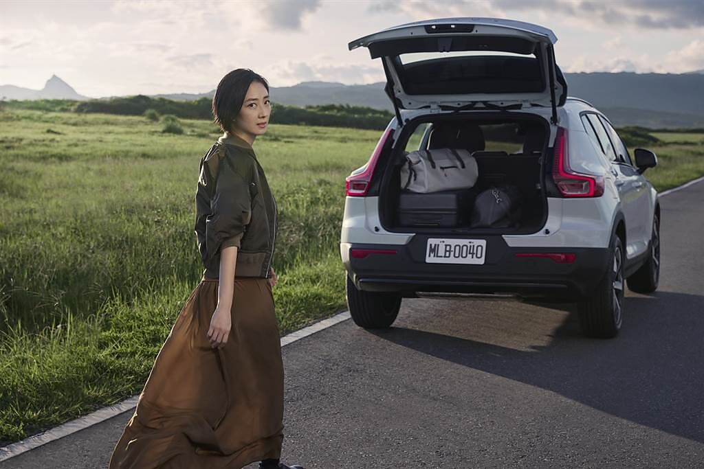 桂綸鎂連續3年擔任汽車品牌代言，在新廣告展現極致美學。（國際富豪汽車提供）