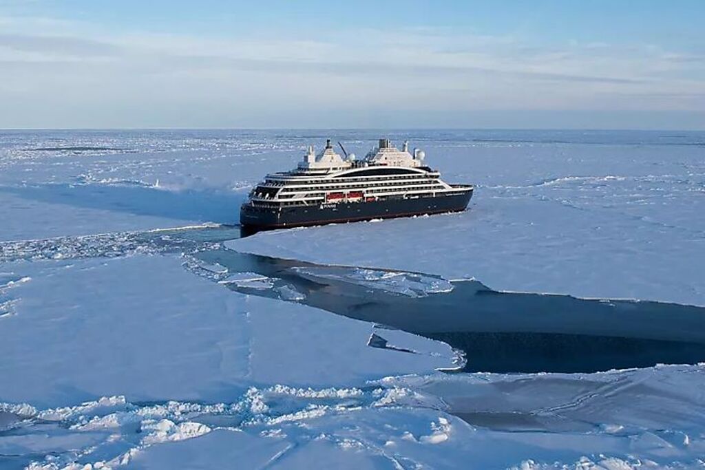 身為世界上第一艘PC2破冰級奢華探險郵輪，可航行於結冰多年的海面，超越過往破冰船規格。　圖：龐洛郵輪／提供 