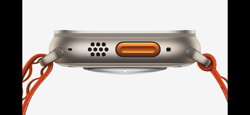 全新的Apple Watch Ultra搭載全新的「動作」按鈕於左側，可設定在各種運動時啟動或紀錄數據。（翻攝直播畫面）