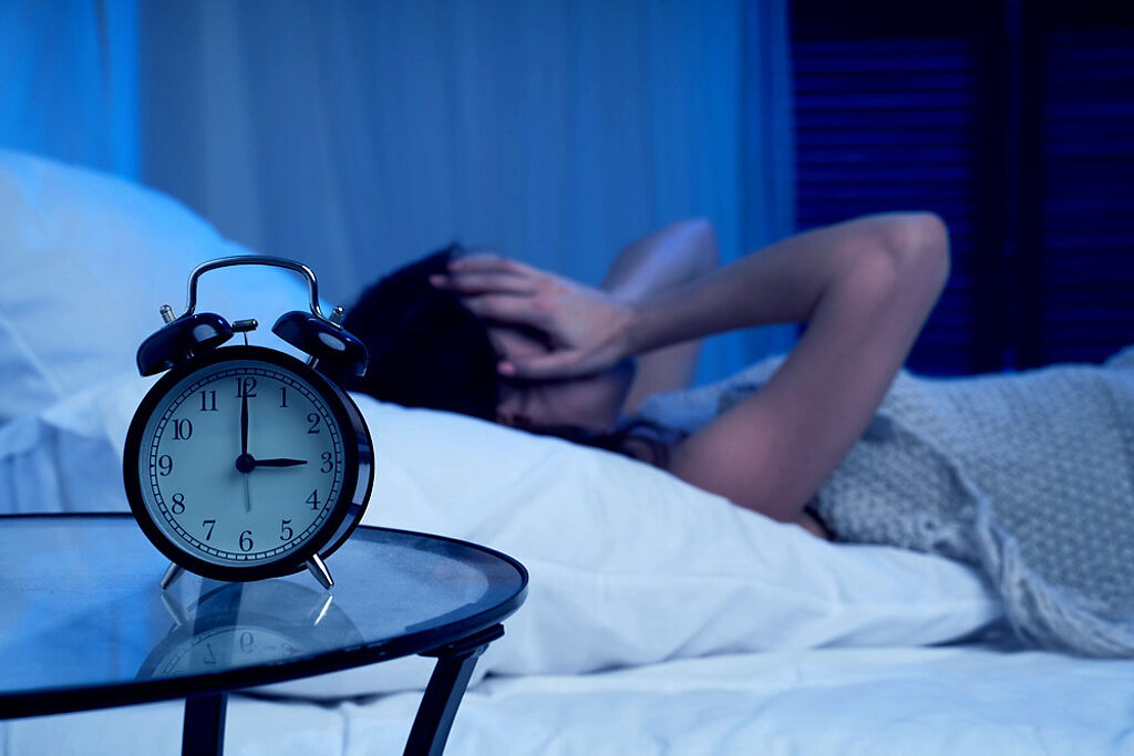 若每晚都睡不好的話，可以先檢視臥室風水有無可以改善的地方。（示意圖／Shutterstock）