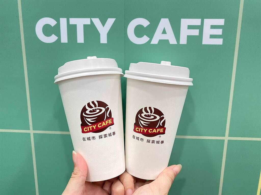 台灣許多民眾已養成隨時到超商買一杯咖啡的習慣。(示意圖／7-11提供)