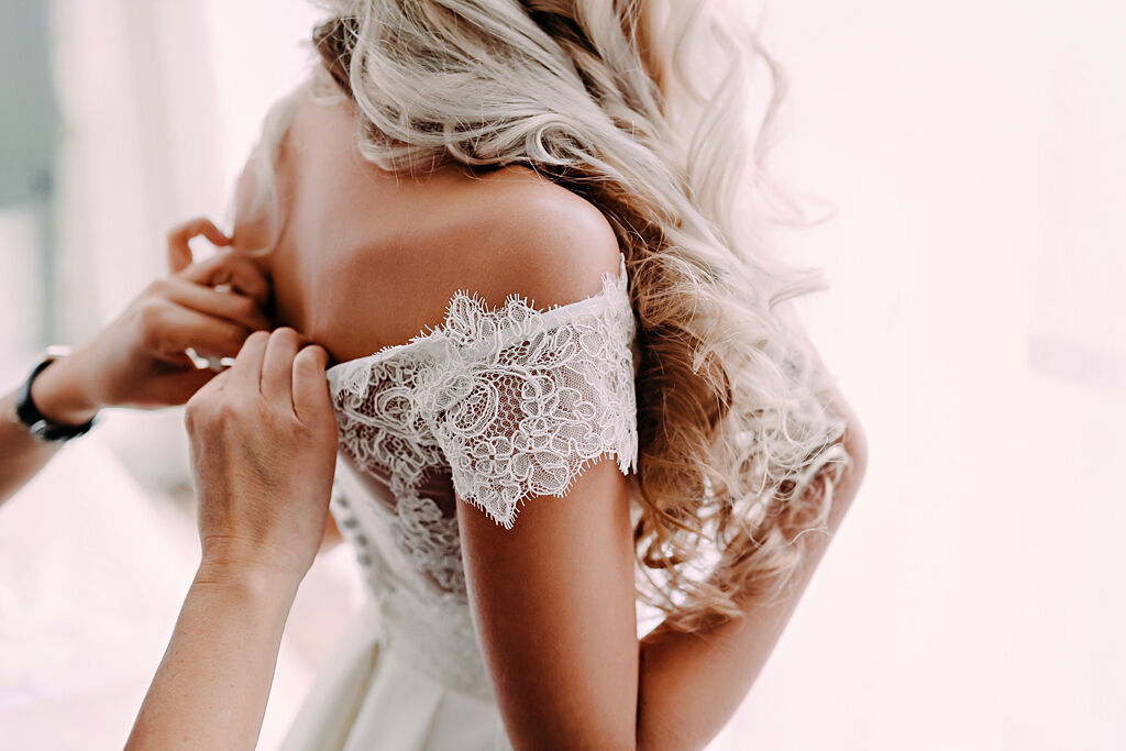 新秘送「初戀的新娘進禮堂」，偶像劇情節真實上演。（示意圖／Shutterstock）