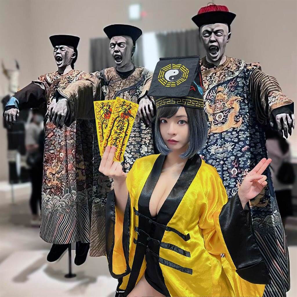 郭鬼鬼曾在台南美術館的「亞洲的地獄與幽魂」拍美照，引起網友討論。(圖/郭鬼鬼 FB)