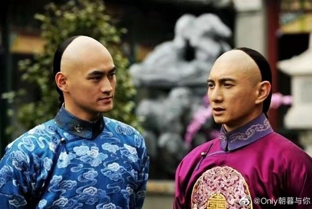 吳奇隆和袁弘在電視劇《步步驚心》中飾演四爺和十三爺，兩人也成為好朋友。(圖/ 摘自微博)