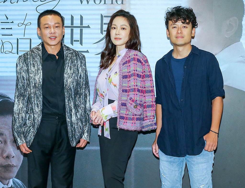 李康生（左起）、尹馨、導演唐福睿23日出席《童話・世界》記者會。（粘耿豪攝）