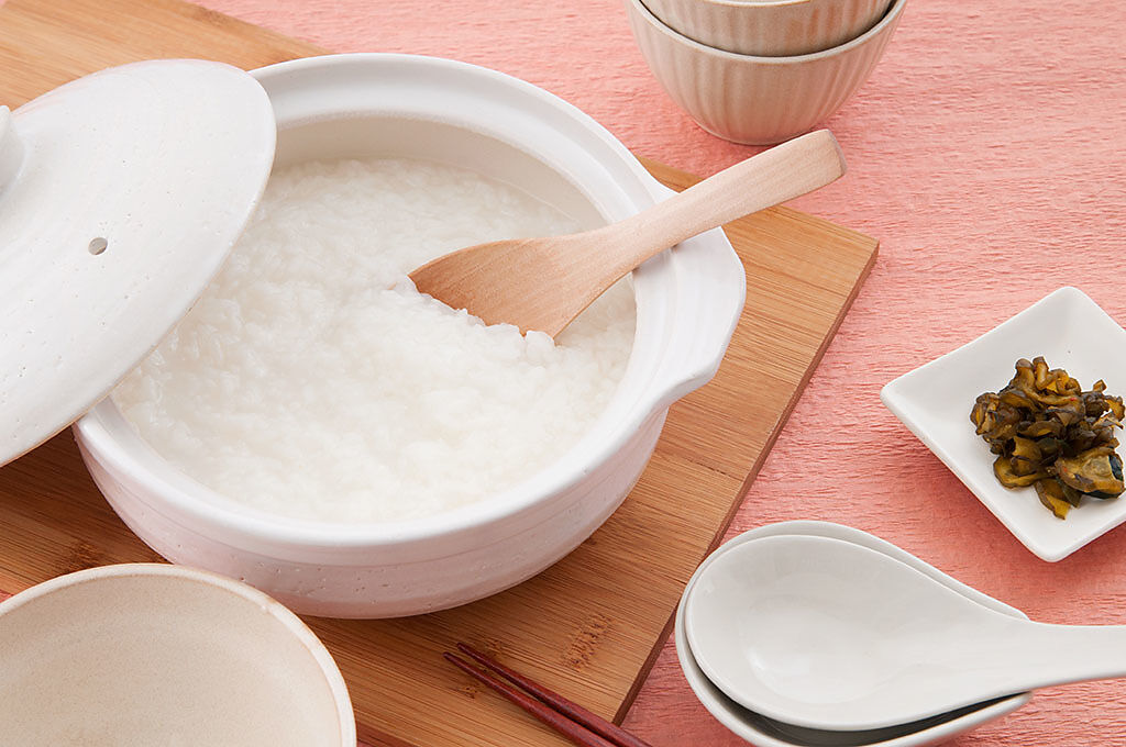 許多人表示除了加醬油以外，烹煮前加鹽也是讓白粥升級的好撇步。（示意圖／達志影像）