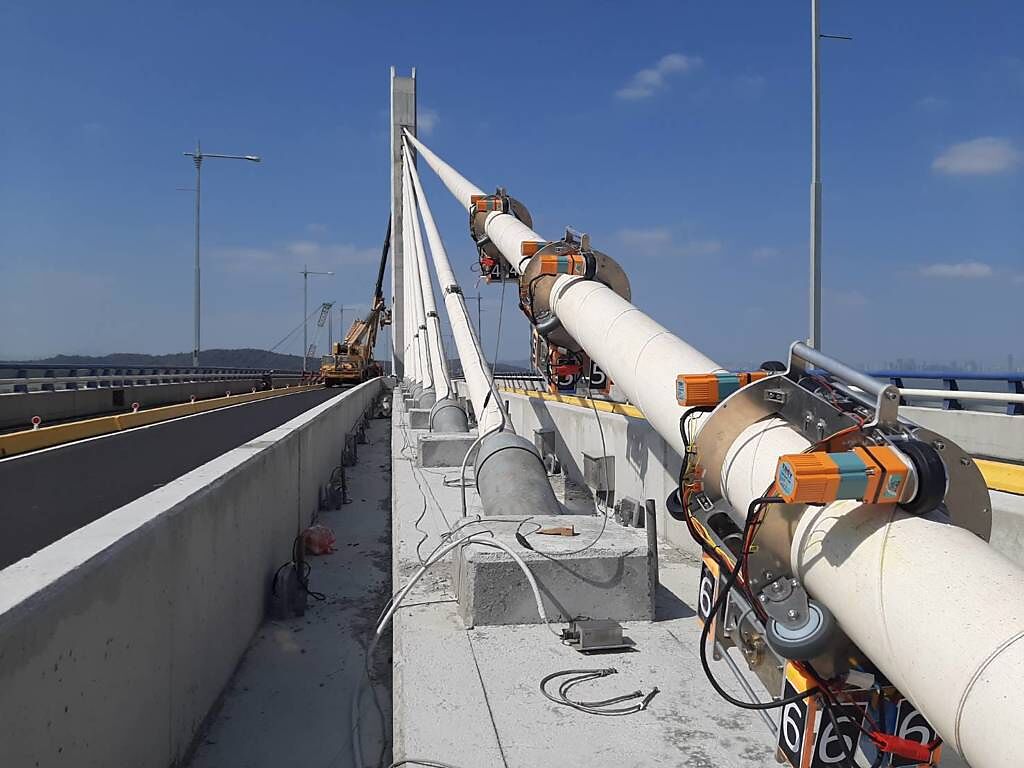 金門大橋的安檢神器「爬索車」，由大同大學團隊打造。（大同大學提供）