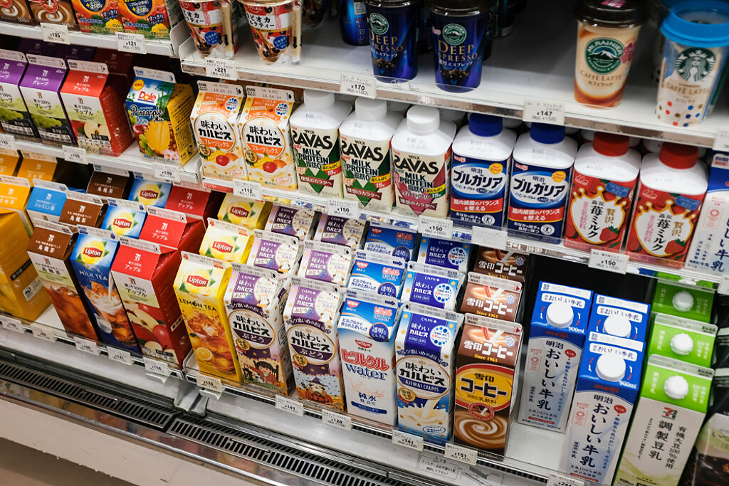 日本鮮奶以香濃、高品質著稱，因此不少人去日本玩都會買來品嘗。（圖／shutterstock）