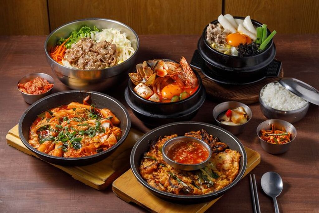 韓國第一烤肉品牌來台，呈現多樣在地美食。　圖：韓國八色烤肉／提供