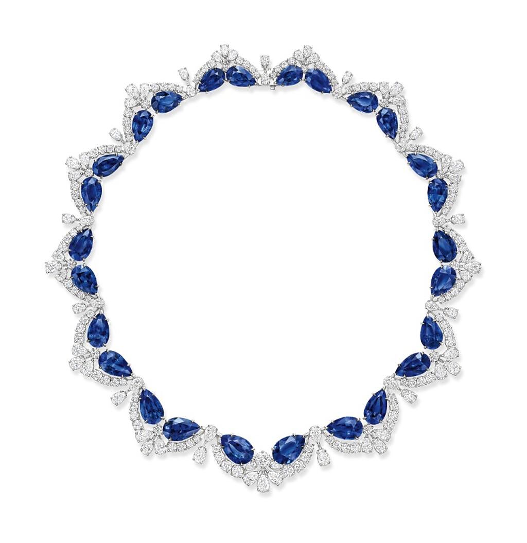 海瑞溫斯頓New York系列 Fifth Avenue Arch藍寶石和鑽石項鍊。（Harry Winston提供）