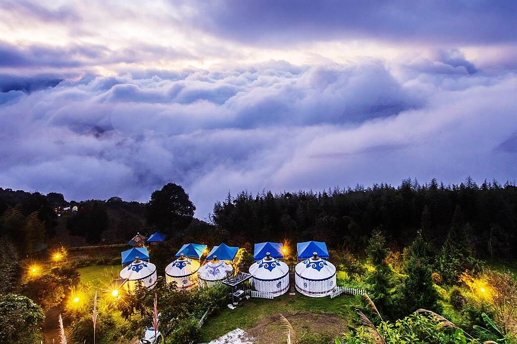 新竹縣「原鄉野趣農遊軸帶」，到五峰山上多能欣賞到雲海美景。（羅浚濱攝）