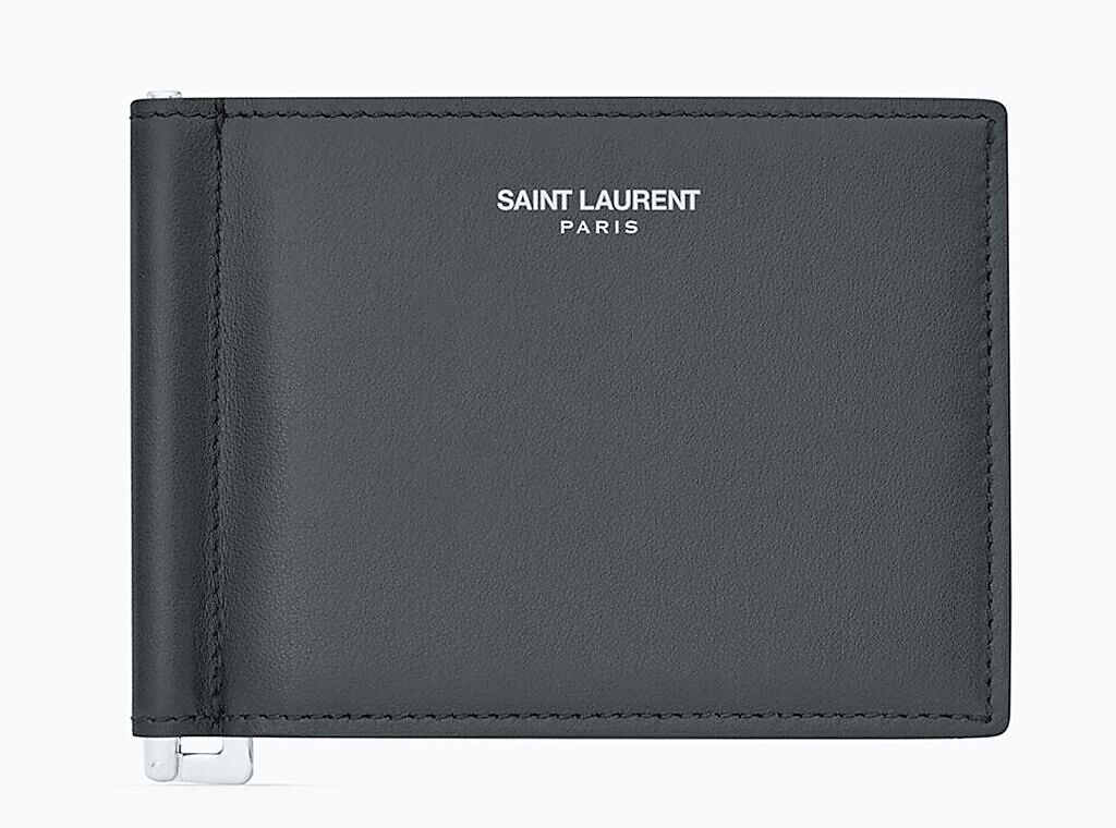 Saint Laurent滑面皮革鈔票夾錢包，1萬2850元。（Saint Laurent提供）