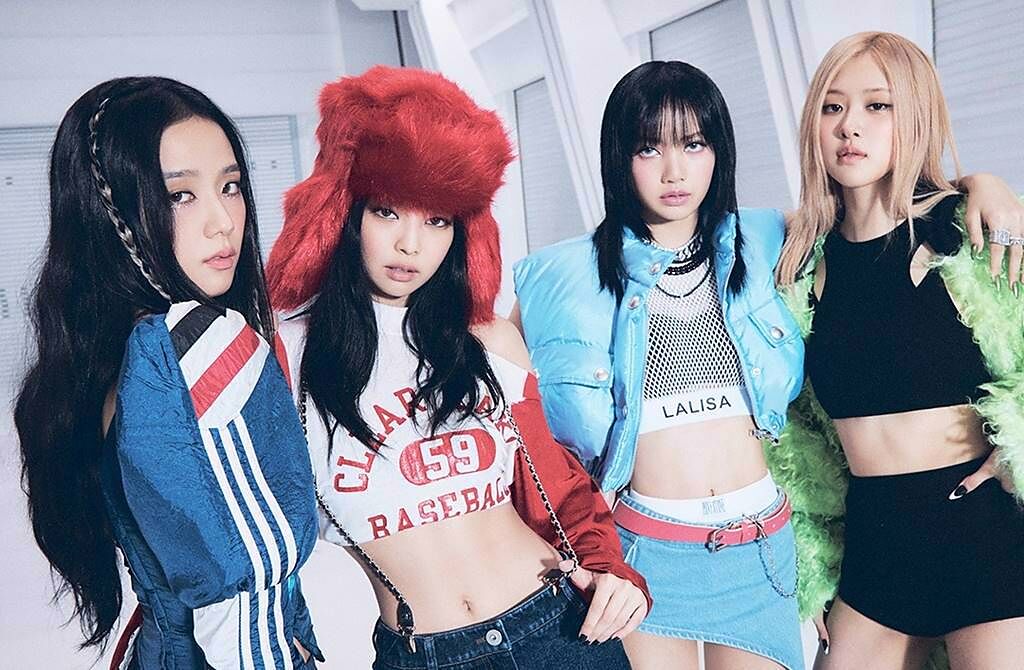 南韓人氣女子天團BLACKPINK由Jisoo(左起)、Jennie、Lisa、Rosé組成。(圖／取自BLACKPINK官方臉書)