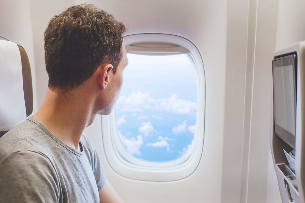 美國紐約一名男子原本想飛往澳洲雪梨避寒，沒想到下飛機發現自己還待在美國境內。(示意圖/達志影像)