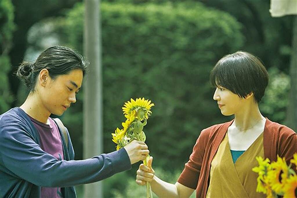 菅田將暉和長澤雅美首度飾演夫妻。（車庫娛樂提供）