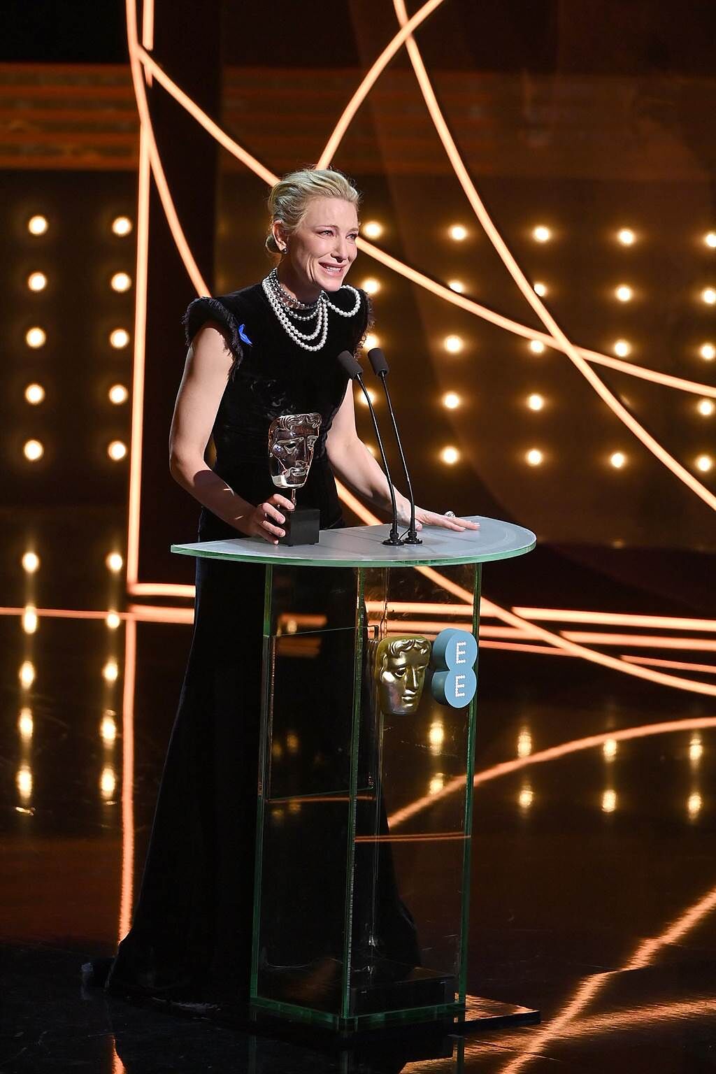 凱特布蘭琪日前奪下英國影藝學院最佳女主角獎。（UIP提供）
