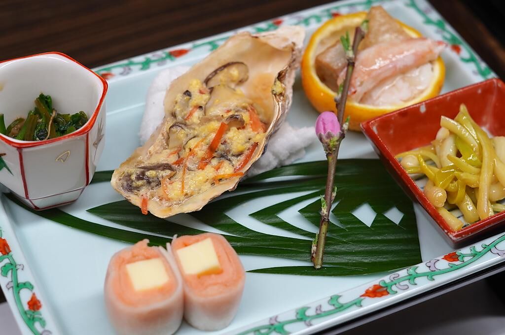 料亭石川的日本會席料理精緻美味。（何書青攝）