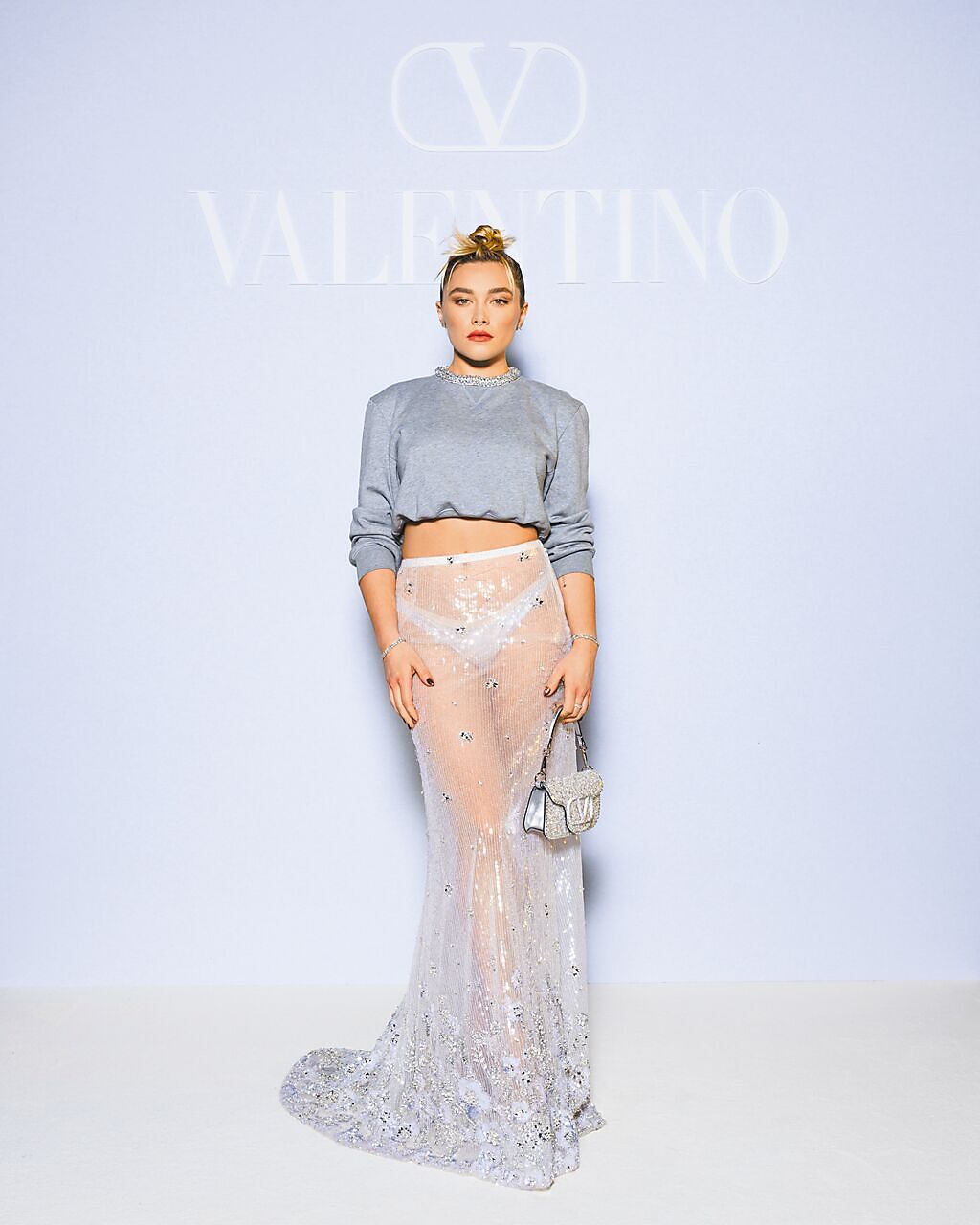 佛蘿倫絲普伊穿Valentino下身透視裝可謂話題滿滿，成為當日點擊率最高的照片。（Valentino提供）