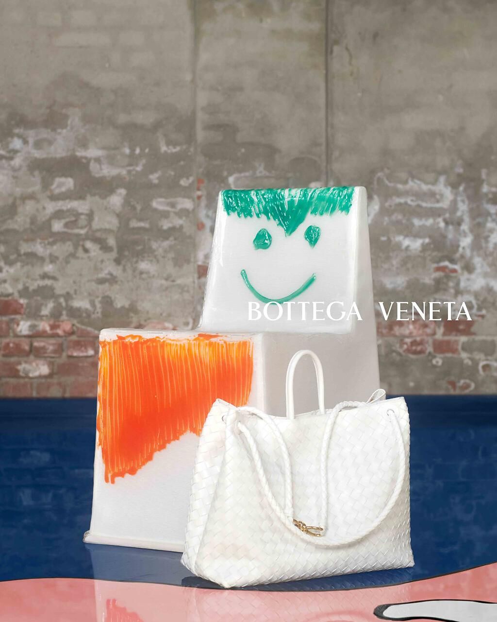 Bottega Veneta Andiamo於2023春夏系列大秀上登場。（Bottega Veneta 提供）