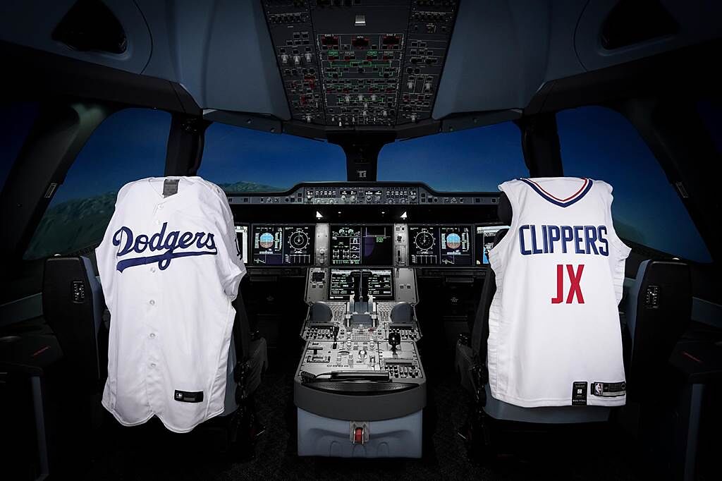 星宇航空成為成為MLB洛杉磯道奇、NBA洛杉磯快艇官方合作夥伴。（星宇航空提供／陳祐誠傳真）