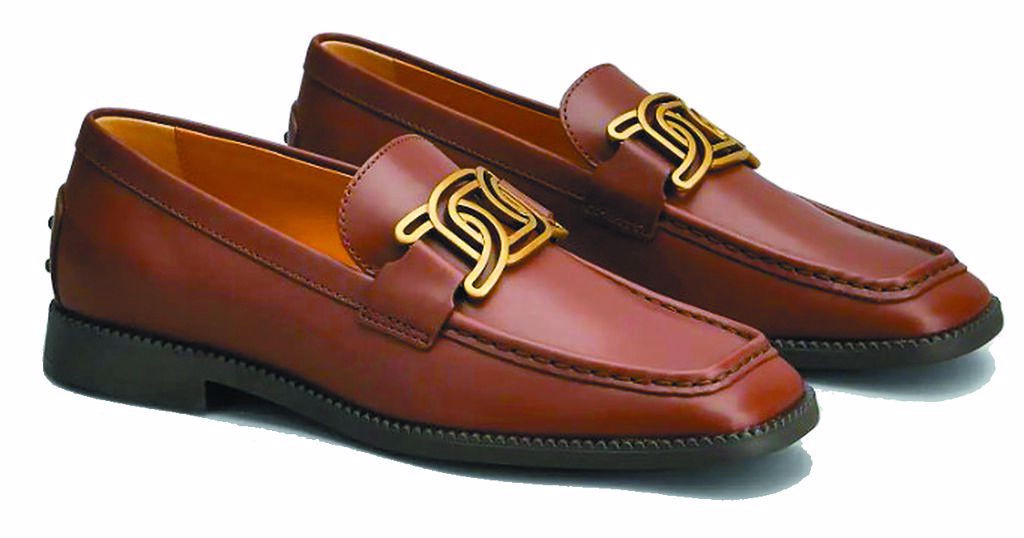 TOD’S Kate棕色樂福鞋，3萬500元。（TOD’S提供）