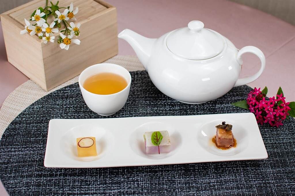 季節限定「春茶宴」，主廚研發多道引茶入菜的精緻料理，共含12道菜品和茶飲。（將捷金鬱金香酒店提供）